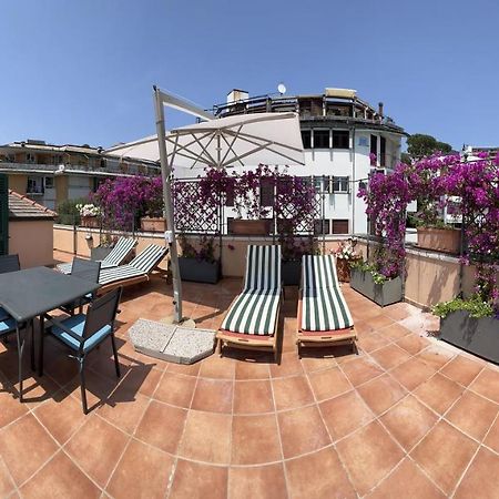 Welcome Riviera - Attico San Faustino 165 Mq Piu 110 Mq Di Terrazza- In Villa 700 ,Vista Mare Strepitosa-100 M Dalla Spiaggia-Parking Esclusivo Rapallo Dış mekan fotoğraf