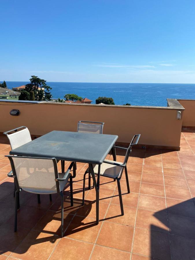 Welcome Riviera - Attico San Faustino 165 Mq Piu 110 Mq Di Terrazza- In Villa 700 ,Vista Mare Strepitosa-100 M Dalla Spiaggia-Parking Esclusivo Rapallo Dış mekan fotoğraf