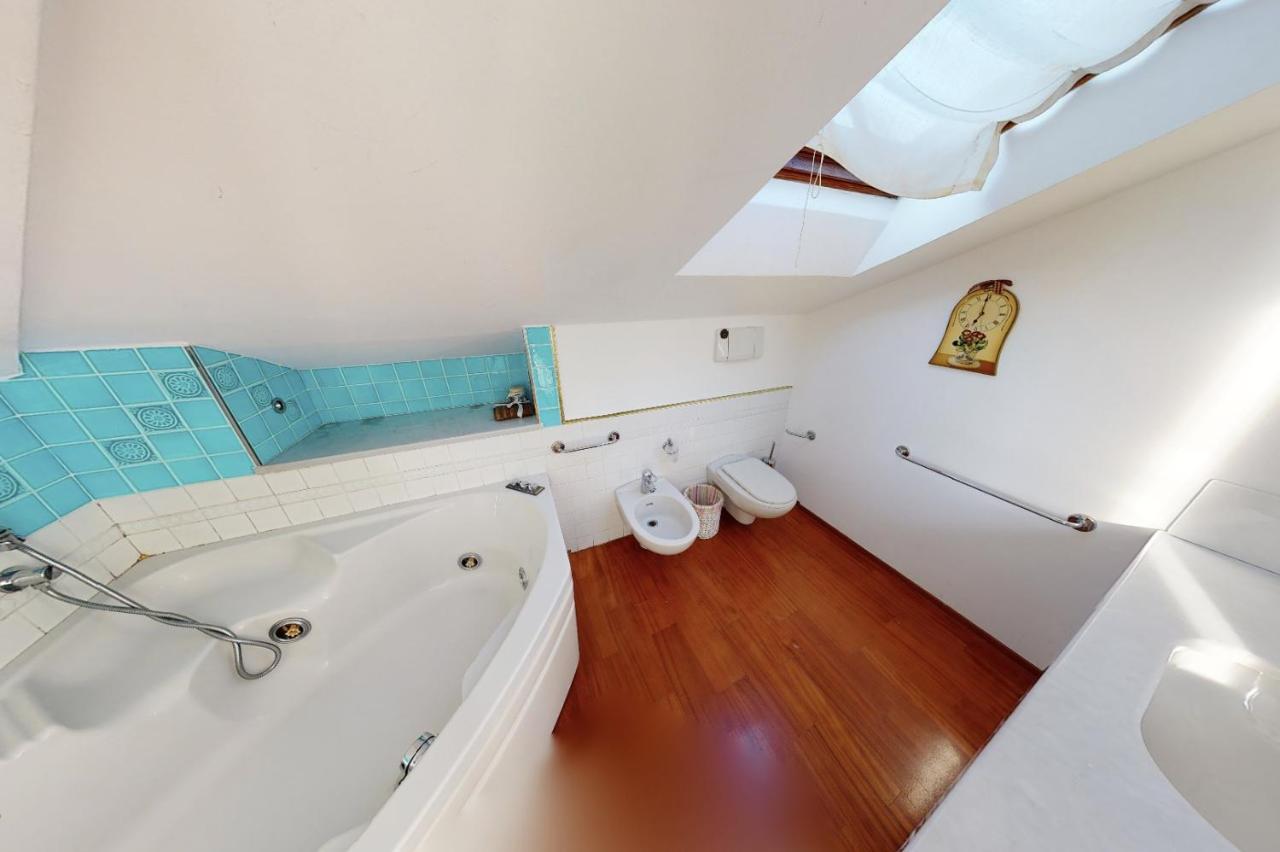 Welcome Riviera - Attico San Faustino 165 Mq Piu 110 Mq Di Terrazza- In Villa 700 ,Vista Mare Strepitosa-100 M Dalla Spiaggia-Parking Esclusivo Rapallo Dış mekan fotoğraf